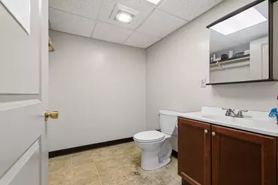 213 Peckham St, Fall River, MA 02724 - Photo 21