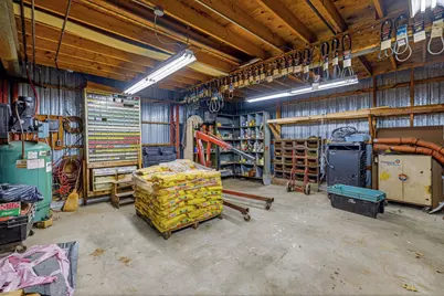213 Peckham St, Fall River, MA 02724 - Photo 29