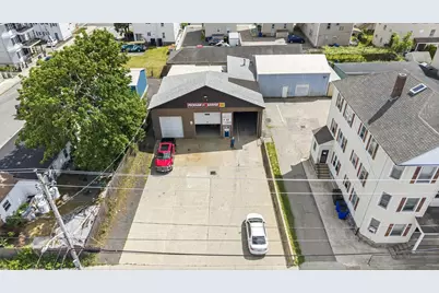 213 Peckham St, Fall River, MA 02724 - Photo 3
