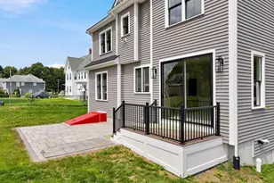 25 Cox St, Hudson, MA 01749 - Photo 3