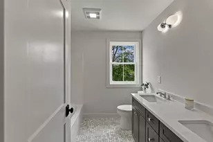 29 Cox St, Hudson, MA 01749 - Photo 27