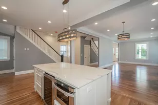 91 Anawan Ave, Boston, MA 02132 - Photo 9