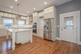 91 Anawan Ave, Boston, MA 02132 - Photo 11