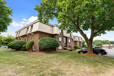 5 Hallmark Gardens #12, Burlington, MA 01803 - Photo 1