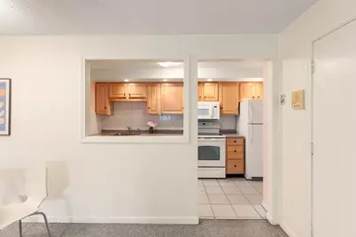 5 Hallmark Gardens #12, Burlington, MA 01803 - Photo 9