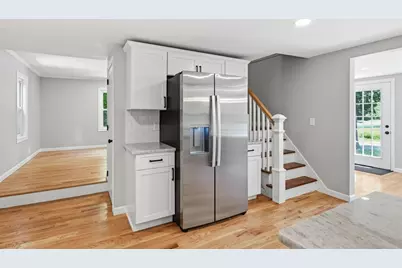 208 N Elm St, Northampton, MA 01060 - Photo 3
