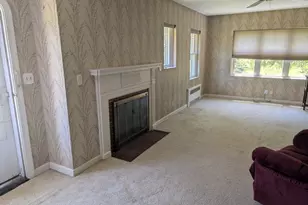 293 Jarvis Ave, Holyoke, MA 01040 - Photo 3