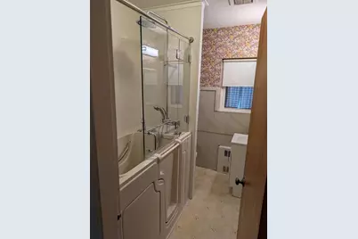 293 Jarvis Ave, Holyoke, MA 01040 - Photo 11