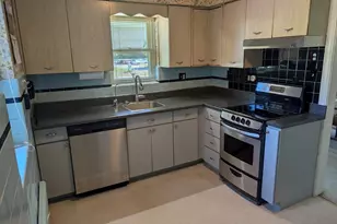 293 Jarvis Ave, Holyoke, MA 01040 - Photo 5