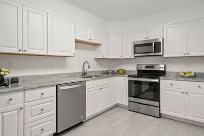 20 Hammond Pond #302, Newton, MA 02459 - Photo 3