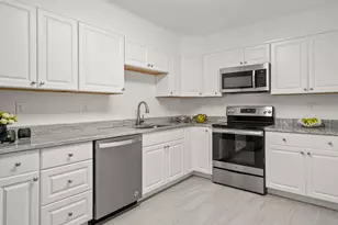 20 Hammond Pond, Newton, MA 02459 - Photo 3