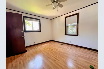 27 Flint St, Lynn, MA 01905 - Photo 11