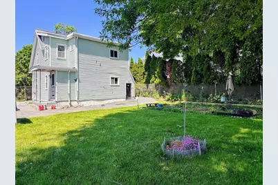 27 Flint St, Lynn, MA 01905 - Photo 3