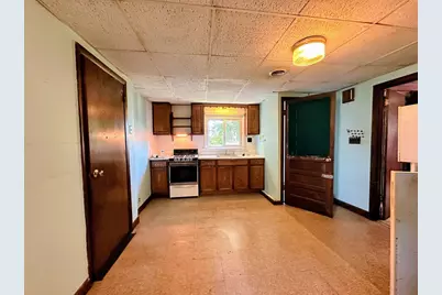 27 Flint St, Lynn, MA 01905 - Photo 21