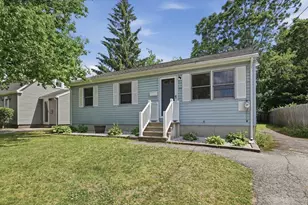 29 Rosella St, Springfield, MA 01118 - Photo 1