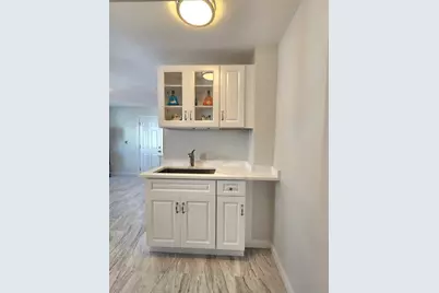 52 Harrison St, Worcester, MA 01604 - Photo 9