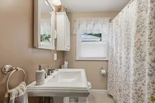 69 Maple St, West Boylston, MA 01583 - Photo 21