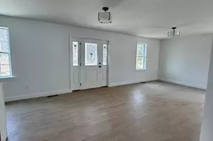 16 Princeton Cir, Fall River, MA 02722 - Photo 5
