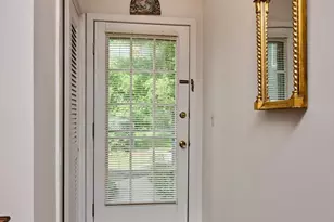 57 Amity Pl, Amherst, MA 01002 - Photo 3