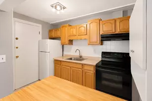 11 Commonwealth Ct, Boston, MA 02135 - Photo 13
