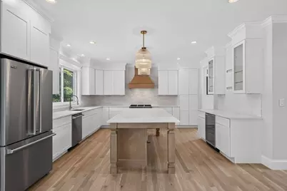 427 Landry Ave, North Attleboro, MA 02760 - Photo 3