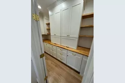 427 Landry Ave, North Attleboro, MA 02760 - Photo 9