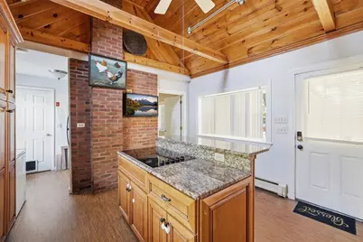 11 Glover St, Southbridge, MA 01550 - Photo 7