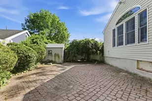 29 Cleveland, Medford, MA 02155 - Photo 23