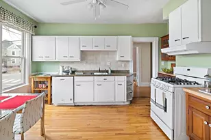 2 Hubbard Ave, Cambridge, MA 02140 - Photo 3