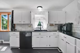 135 Bulat Dr, Springfield, MA 01129 - Photo 39
