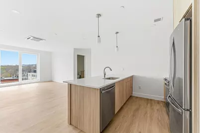 1035 Commonwealth Ave #401, Boston, MA 02215 - Photo 3