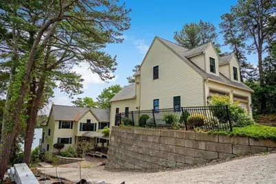 10 Shore Rd, Plymouth, MA 02360 - Photo 3