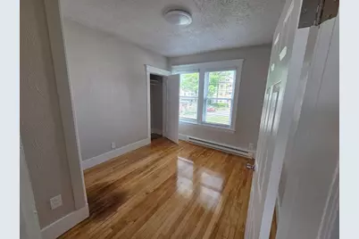 14 Caroline St, Worcester, MA 01604 - Photo 7