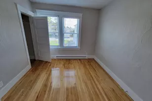 14 Caroline St, Worcester, MA 01604 - Photo 11
