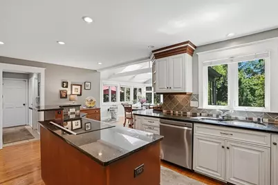 5 Diane Dr, Medway, MA 02053 - Photo 3