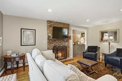 5 Diane Dr, Medway, MA 02053 - Photo 9
