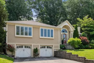 120 Cynthia Rd, Newton, MA 02459 - Photo 3