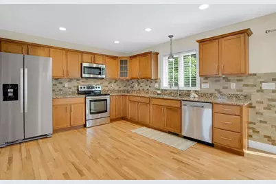8-10 Begley St #10, Agawam, MA 01001 - Photo 11