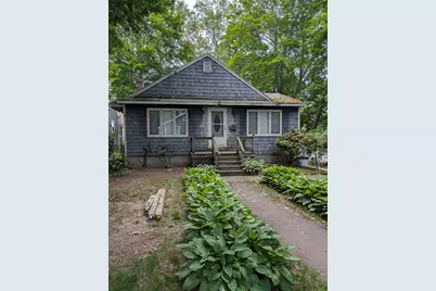 7 East Garfield Ave, Beverly, MA 01915 - Photo 1