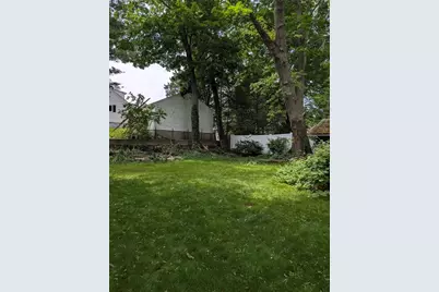 7 East Garfield Ave, Beverly, MA 01915 - Photo 3