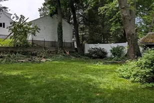 7 E Garfield Ave, Beverly, MA 01915 - Photo 3
