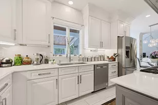 23 Goodnow Ln, Framingham, MA 01702 - Photo 9