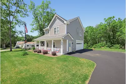8 Union St, North Brookfield, MA 01535 - Photo 33