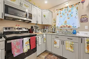 8 Union St, North Brookfield, MA 01535 - Photo 3