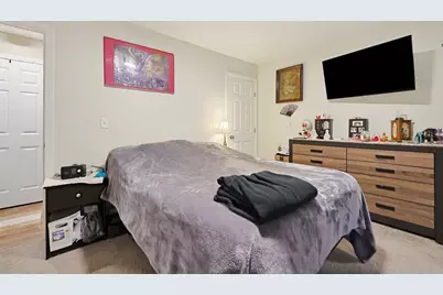 8 Union St, North Brookfield, MA 01535 - Photo 13