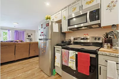 8 Union St, North Brookfield, MA 01535 - Photo 5