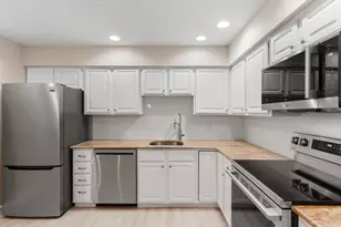 17 Lions Ln, Salem, MA 01970 - Photo 3