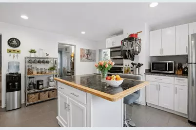 576 Franklin St, Worcester, MA 01608 - Photo 5
