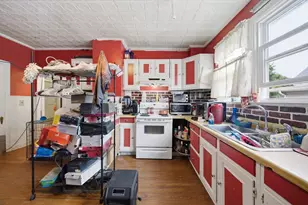 133 Oak St, Holyoke, MA 01040 - Photo 19