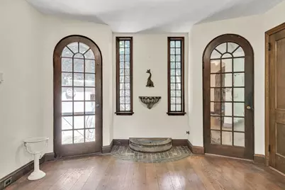 128 Dudley St, Brookline, MA 02445 - Photo 5